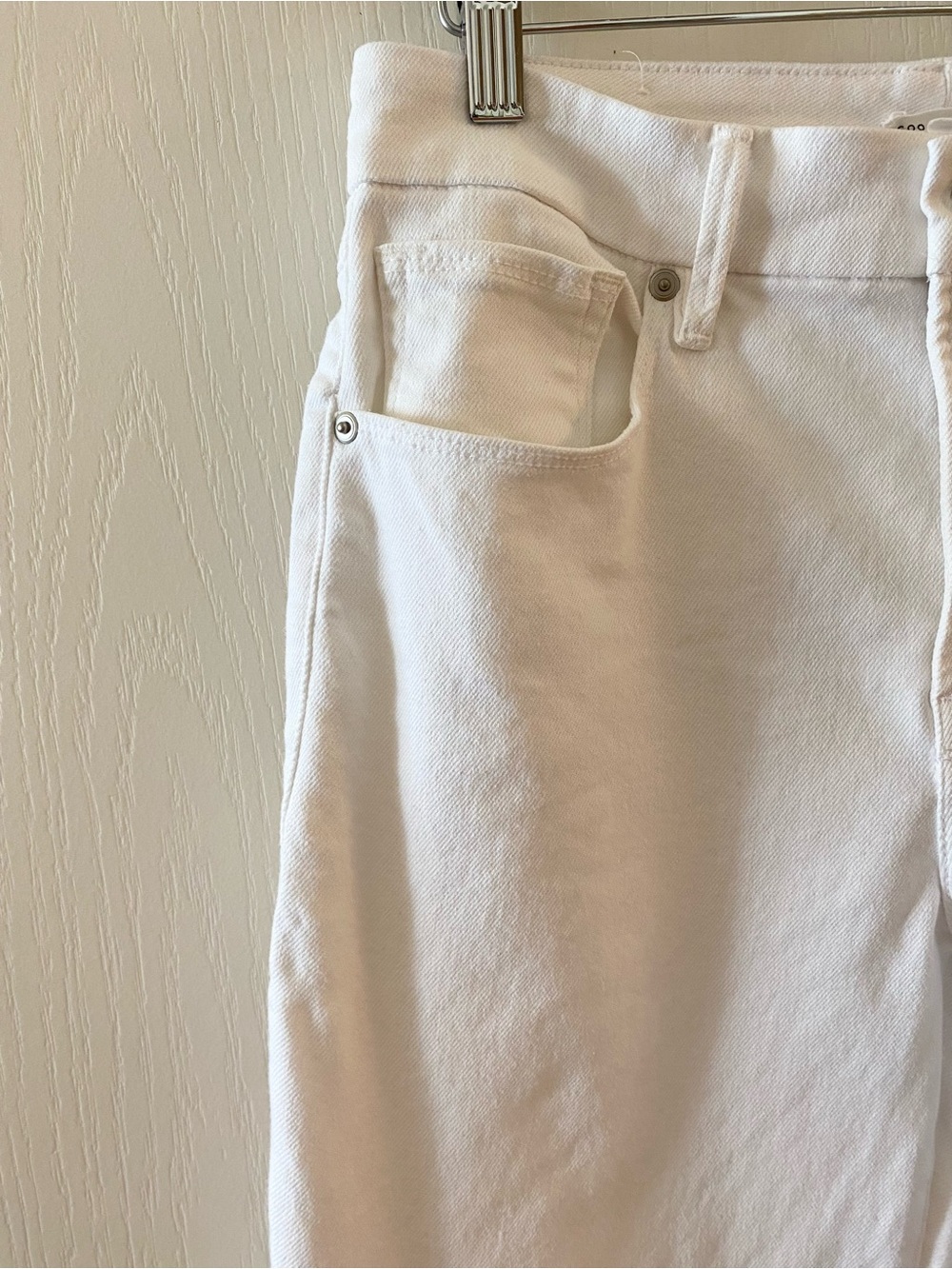 GOOD AMERICAN Classic Bootcut High-Rise Flare Jean in White - 10/30 - Picture 10 of 13